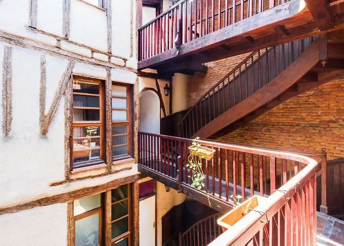 ❤️ Charmant appart ancien rénové place des Carmes