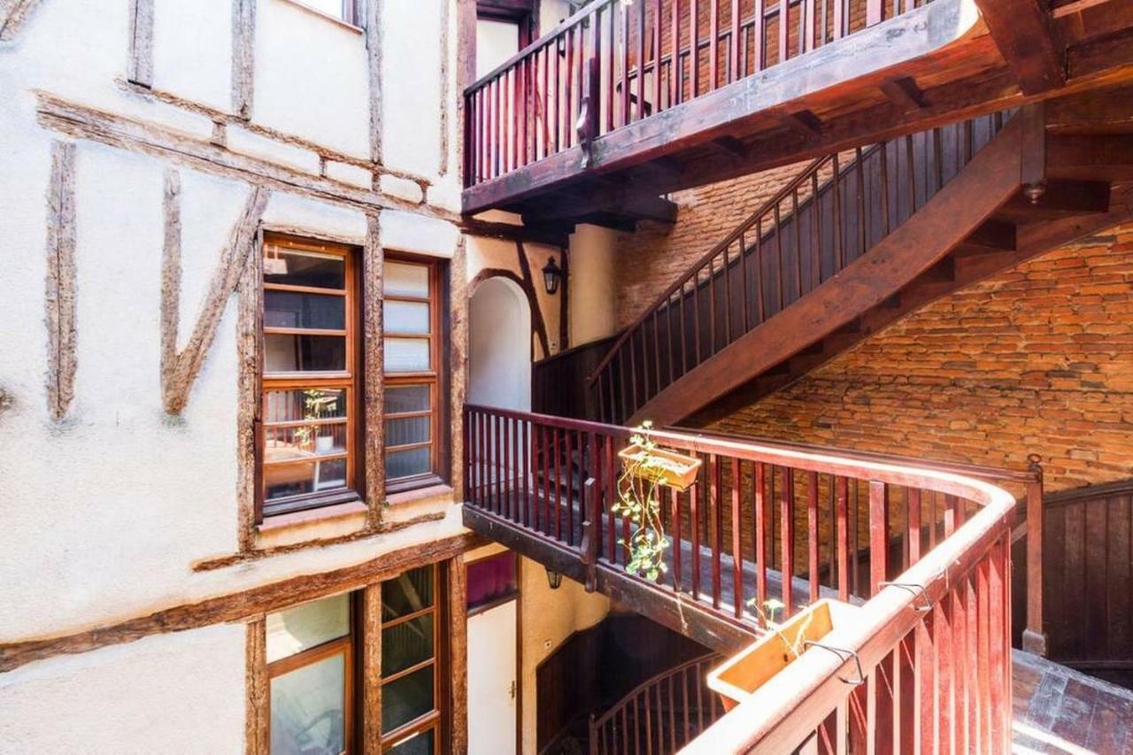Appartement ❤️ Ancien Rénové Place Des Carmes *